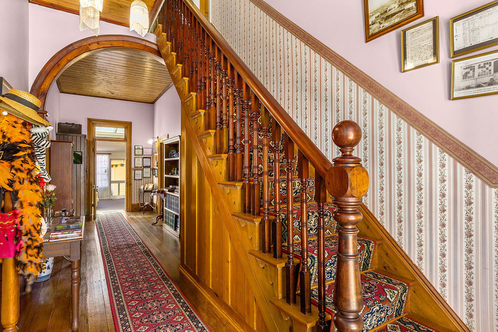 Cambridge House Breakfast & Bed Bed & Breakfast Geeveston Exterior photo